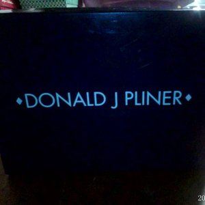 Donald Pliner gator embossed leather bootie size 10